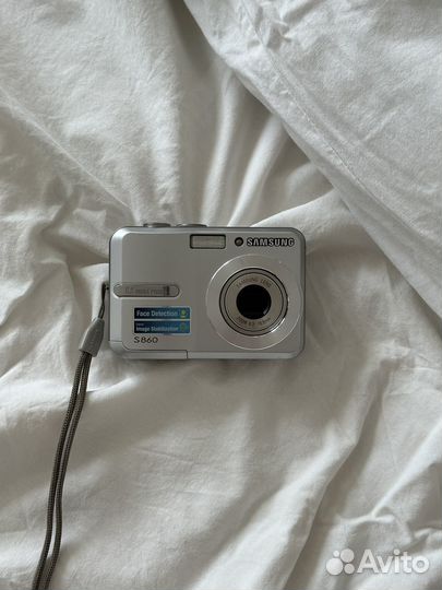 Цифровой фотоаппарат Samsung S860