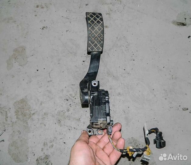 Педаль газа электронная Audi A6 C5 2.4 АКПП