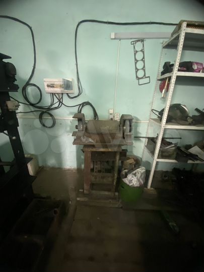 Гараж, > 30 м²