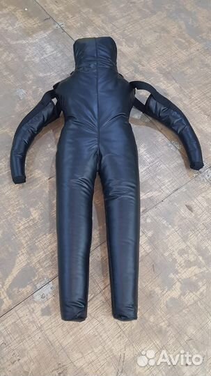 Манекен для борьбы на ногах с подвижными руками