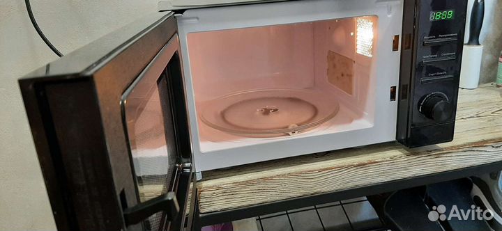 Надежная микроволновка national (20Л)