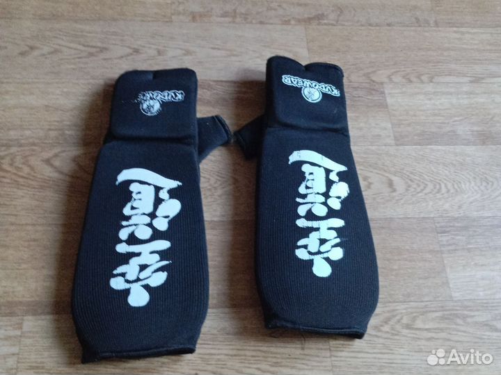 Перчатки для единоборств