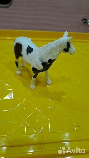 Фигурка лошади