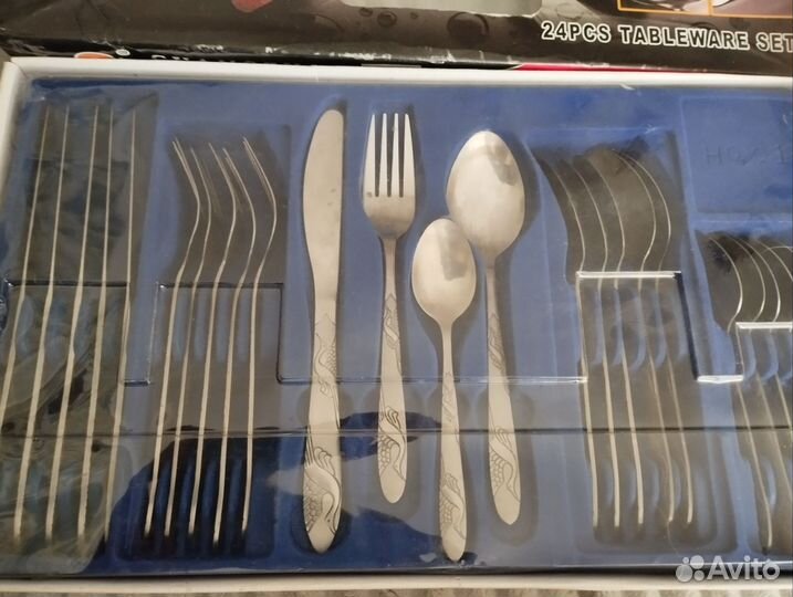 Набор столовых приборов на подставке новый