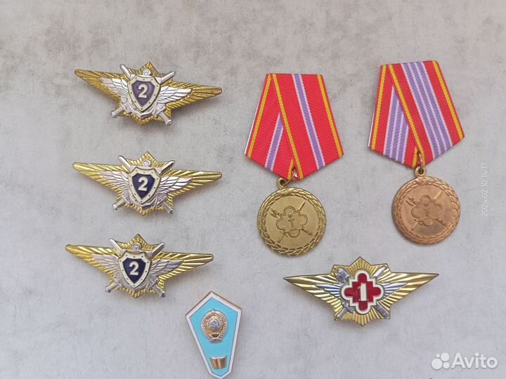 Нагрудные знаки