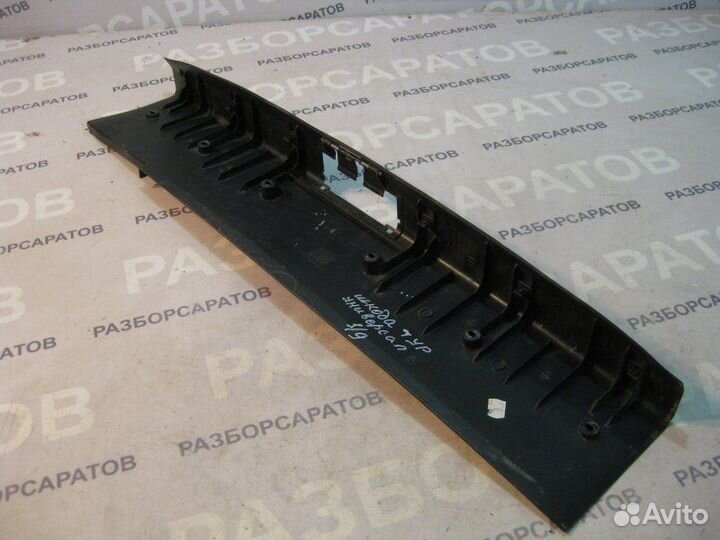 Накладка задней стенки багажника Skoda Octavia