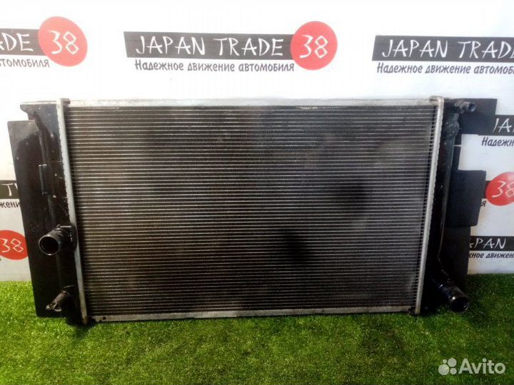 Радиатор охлаждения двигателя Toyota Auris NZE151