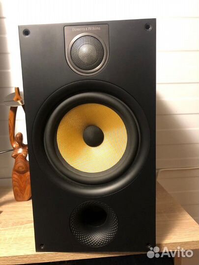 B&w 685 s2 bookshelf hot sale speakers