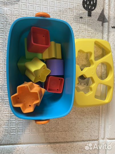 Развивающие игрушки для малышей пакетом