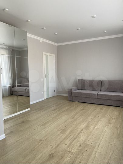 2-к. квартира, 43,8 м², 2/3 эт.