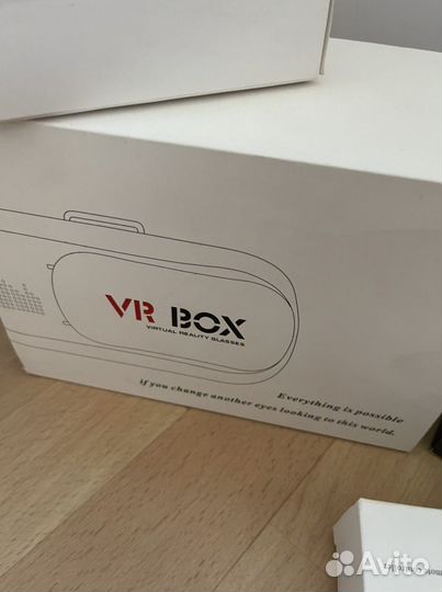 Очки вертуальной реальности с пультом