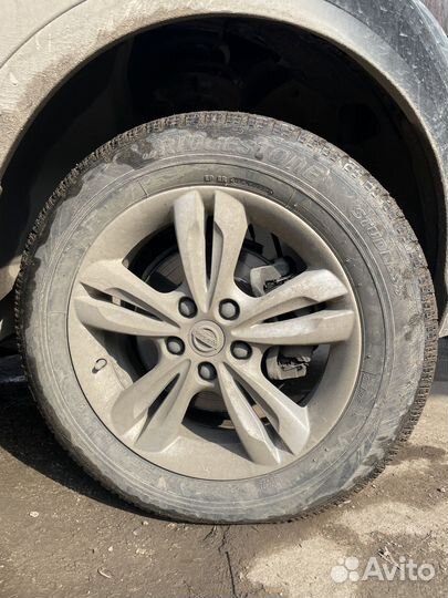 Bridgestone Blizzak VRX 215/60 R17 96S