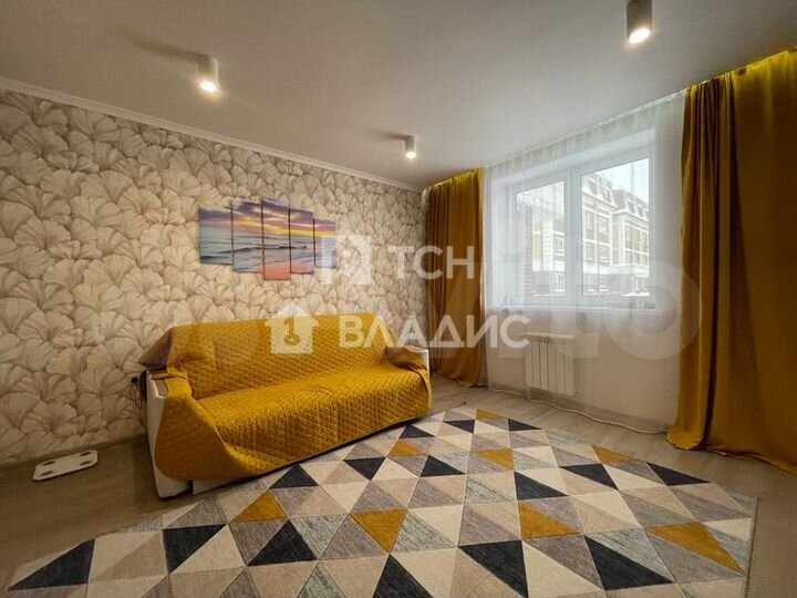 2-к. квартира, 60 м², 1/4 эт.