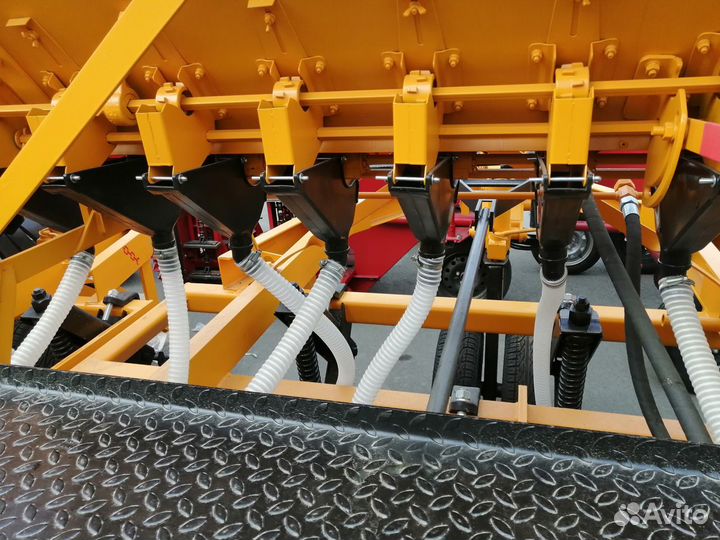 Комплекс посевной Омсксельмаш КСКП-2.1, 2023