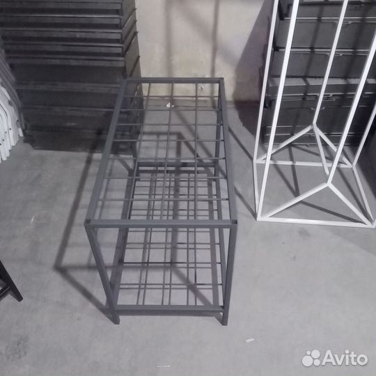 Стойка для хранения лыж