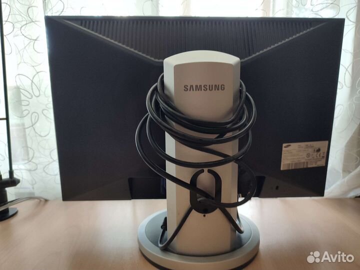 Монитор Samsung syncmaster 205BW