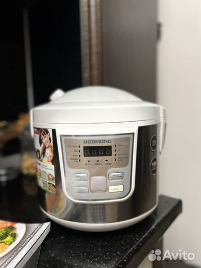 Мультиварка redmond новая