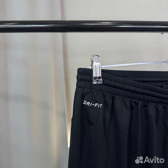 Спортивные штаны Nike размер L Оригинал
