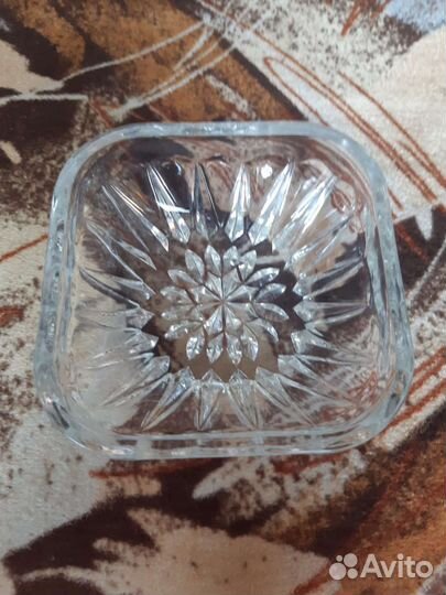 Хрустальная ваза