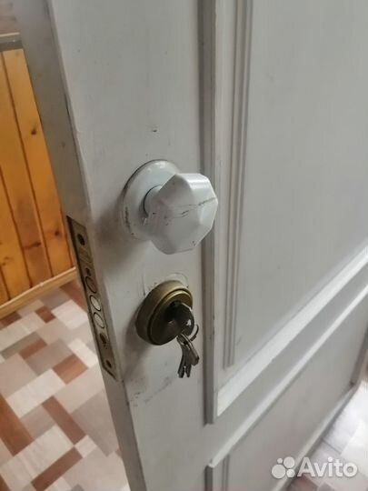 Дверь деревянная бу