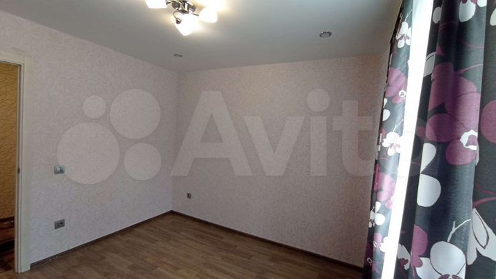 2-к. квартира, 45 м², 1/3 эт.