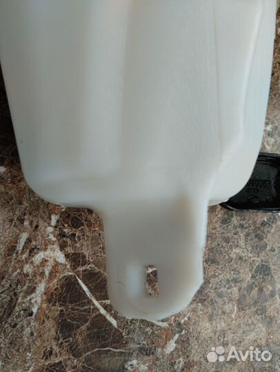 Бачок омывателя Рено Логан1