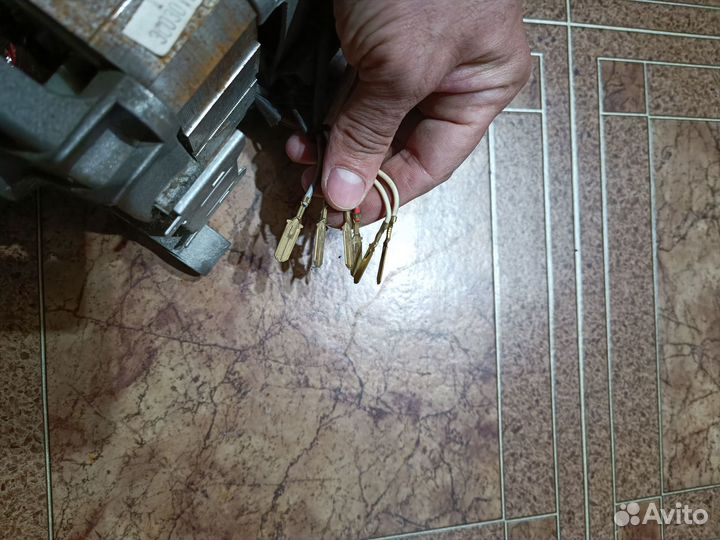 Двигатель от стиральной машины Electrolux