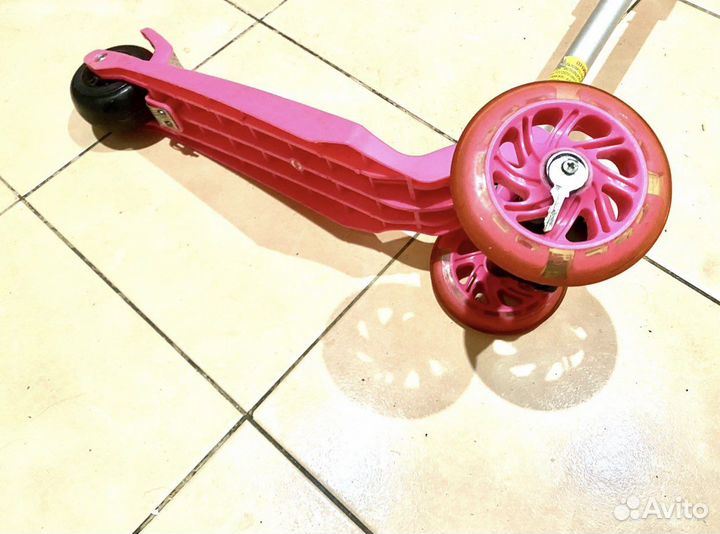 Самокат детский для девочки