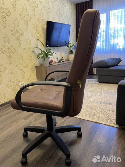 Компьютерное кресло