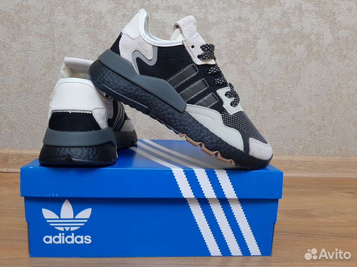 Кроссовки adidas