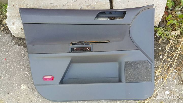 Фольксваген Поло 4 - обшивки двери 4шт (5-дв хетч)