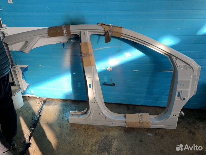 Порог правый дверной проем боковина geely coolray