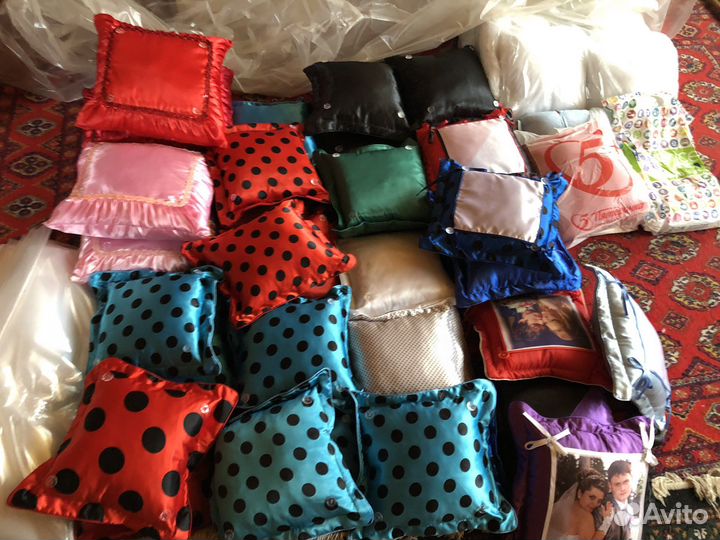 Подушки атласные, с фартуком для фото