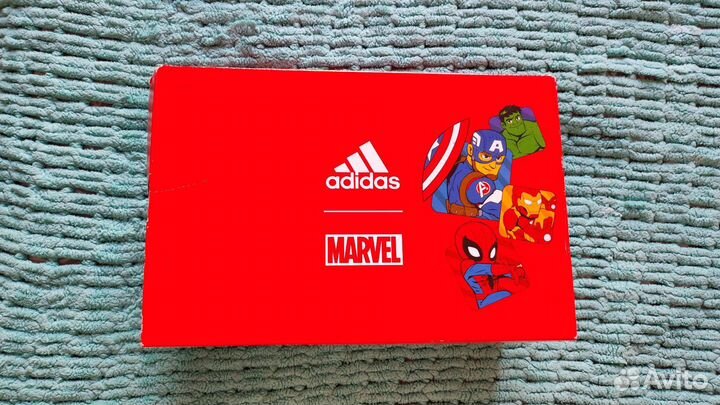 Кроссовки adidas р. 38