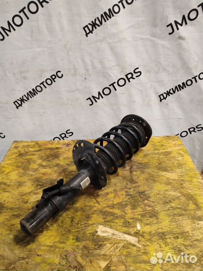 Стойка амортизатор передний Volvo S60 V60 в сборе