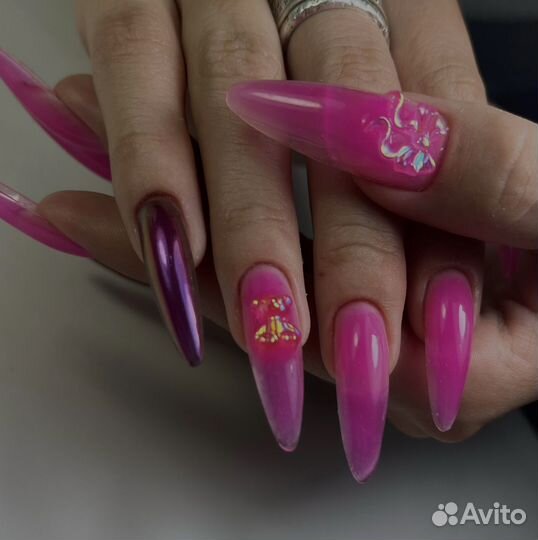 Модель на наращивание ногтей