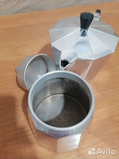 Гейзерная кофеварка