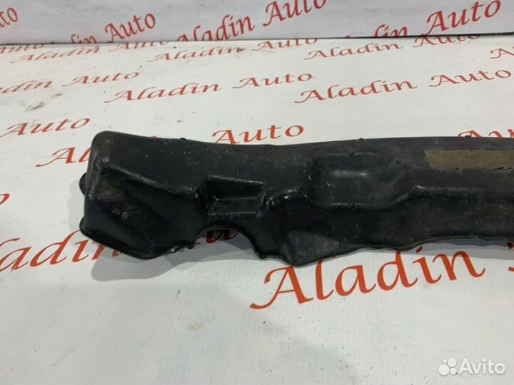 Уплотнитель крыла передний правый Ford Focus 3