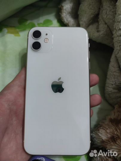 iPhone 11, 64 ГБ