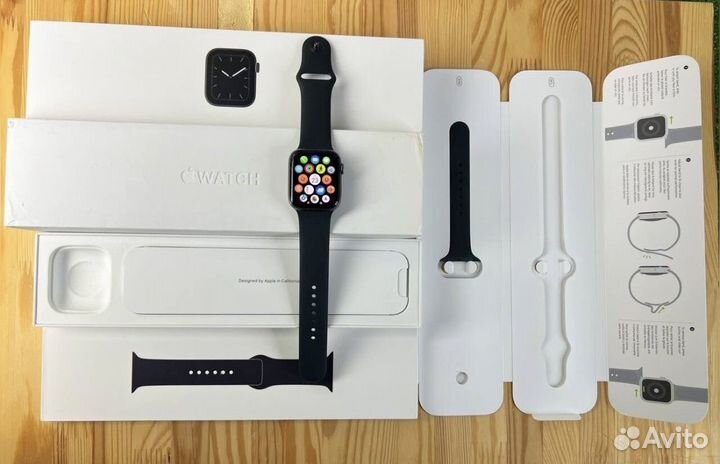 Apple watch series 5 44mm