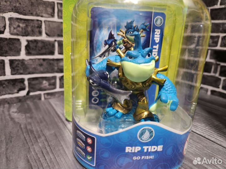 Фигурки Skylanders Rip Tide и Scorp