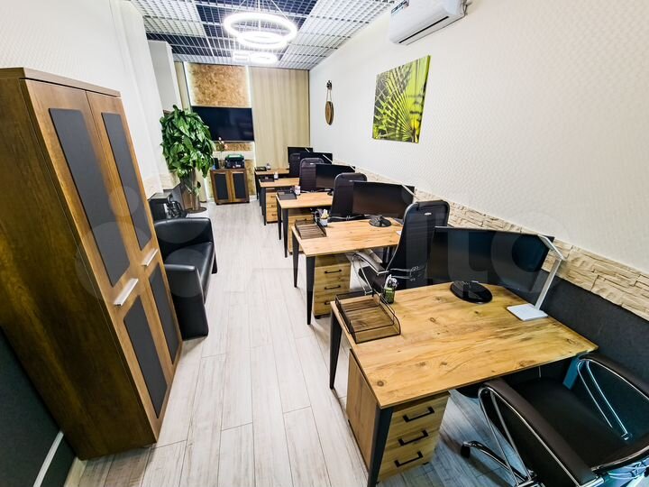 Комфортный и удобный офис в бизнес центре 