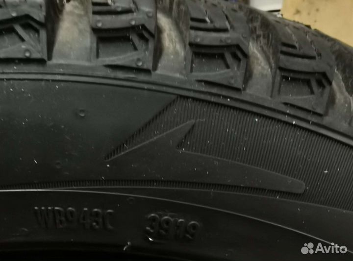 Pirelli Ice Zero 2 235/45 R18