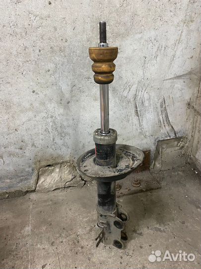 Стойка передняя левая Aveo t300