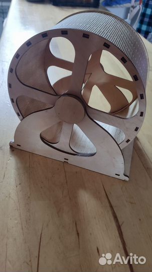 Колесо деревянное для хомяка