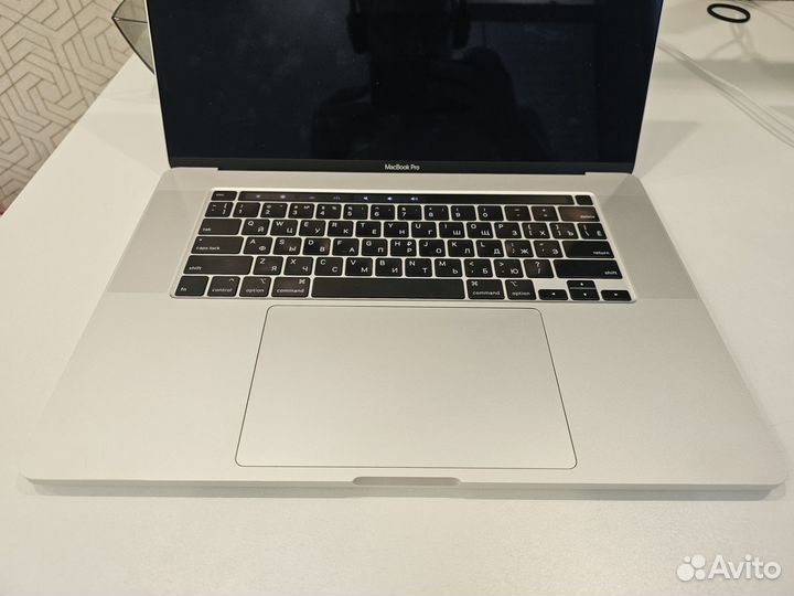 Apple MacBook Pro 16 2019 i9 2.3/64GB/1Tb/5500 4gb