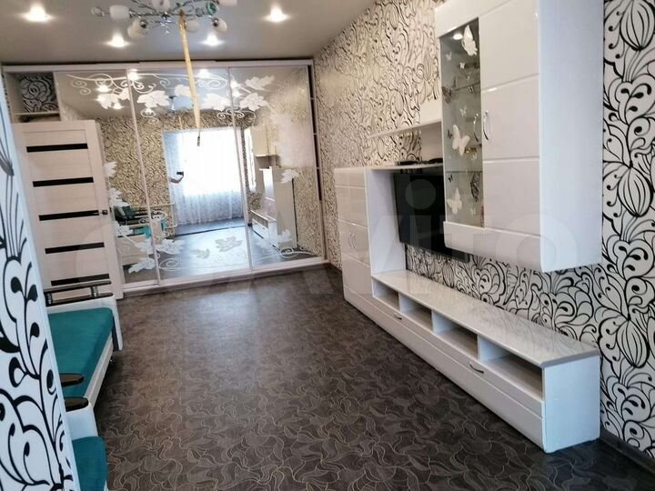 1-к. квартира, 42 м², 3/3 эт.