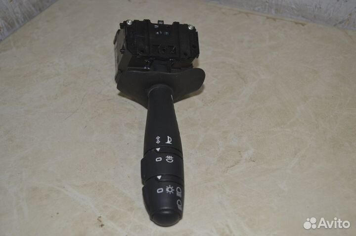 Переключатель поворотников Renault Duster