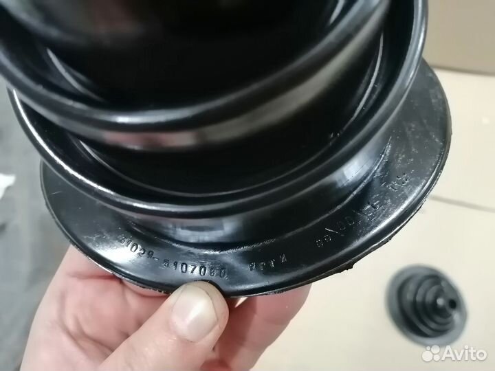 Новые заводские пыльники кпп газ Волга