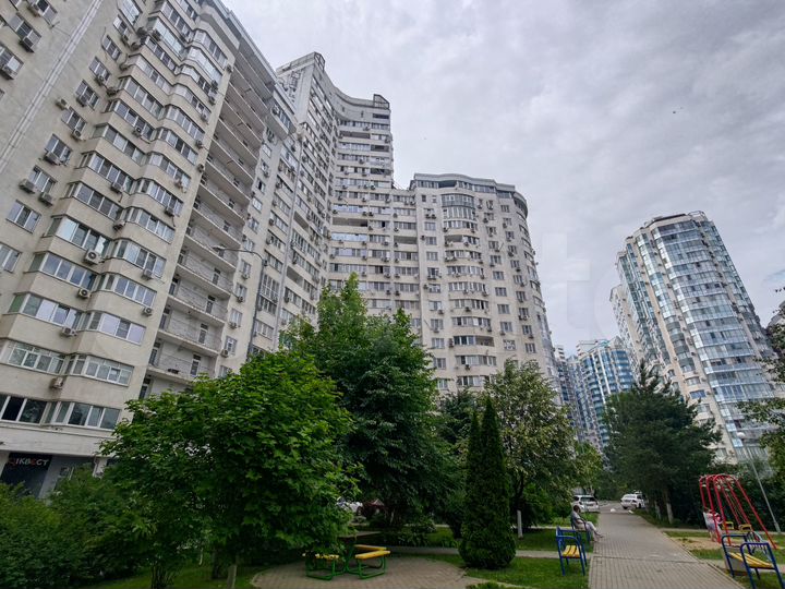 2-к. квартира, 91 м², 17/24 эт.